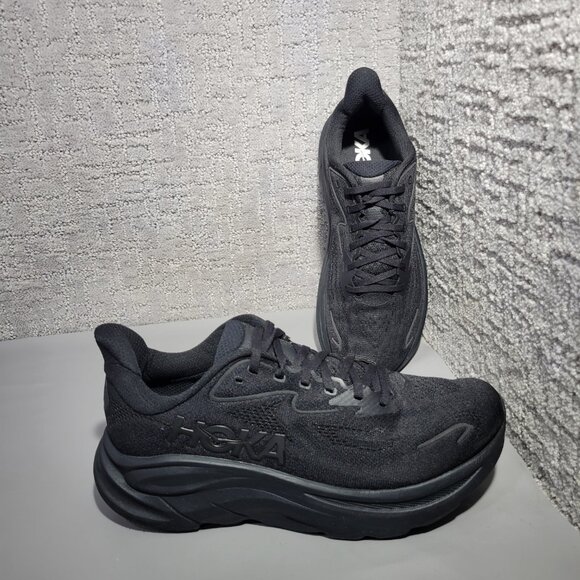 Hoka One One Clifton 10 Mens Size US 8D Triple Black Lace-Up Everyday Run Shoes main image 9